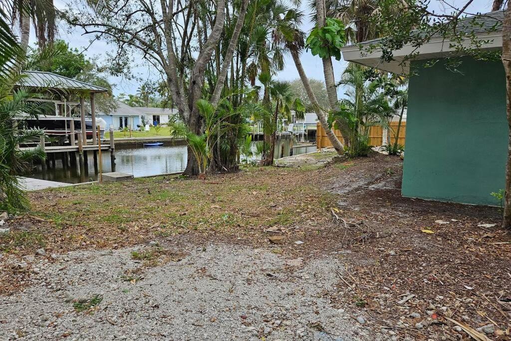 Blue Crab Dock On Gulf Canal Front Close 2 Beach Restaurants Bonita Springs Esterno foto