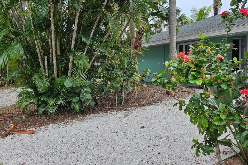 Blue Crab Dock On Gulf Canal Front Close 2 Beach Restaurants Bonita Springs Esterno foto